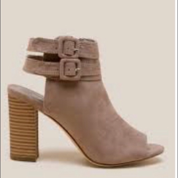 Madden Girl Shoes - Madden Girl Peep Toe “Banquet” Shootie EUC